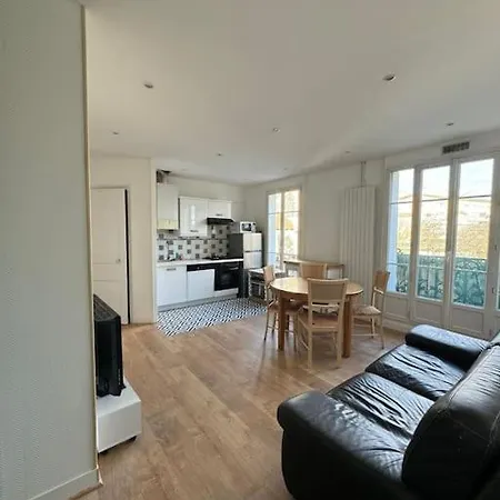 L'escapade - Homee Apartment